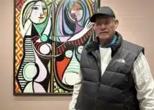 De férias em Nova York com a família, Roberto Badaró visita o MoMA