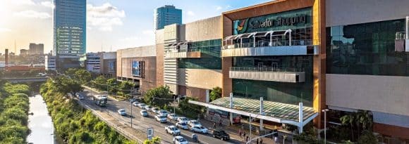 Explosão na praça de alimentação do Salvador Shopping deixa funcionários feridos