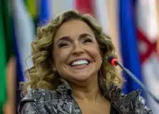 Daniela Mercury é homenageada em posse de membros do Conselho LGBTQIA+, em Brasília
