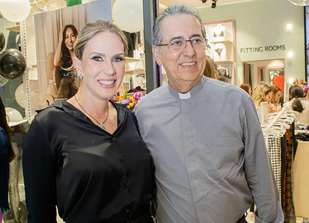 Renata Andrade e Padre Luís Siimões