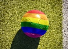 Estudo aponta aumento de casos de homofobia no futebol brasileiro