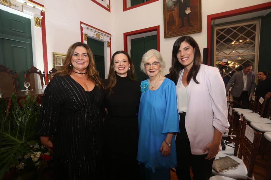 Agnaluce Moreira, Isabela Suarez, Constança Galvão e Ana Coelho