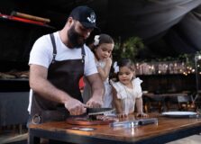 Campanha dos Pais do Parque Shopping Bahia aposta em paternidade real e participativa