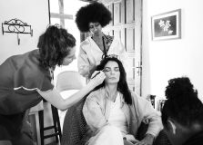 Fernanda Motta desembarca em Trancoso para fotografar editorial de moda