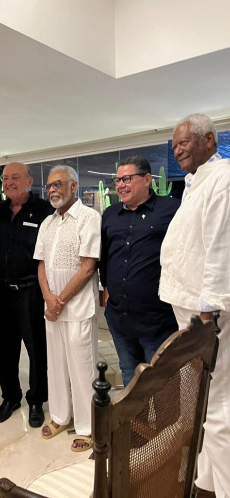 Joaci Góes, Gilberto Gil, Marcelo Sacramento e Edvaldo Brito. Foto: Reprodução.