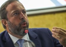 Ministro de Minas e Energia pedirá investigação sobre interrupção de energia