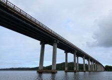 Ponte do Funil, em Itaparica, segue interditada parcialmente