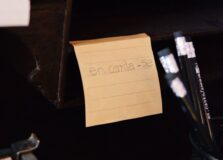 Ambiente en.canto, de Junior Ordoñez, conta com mobiliário da Breton Salvador