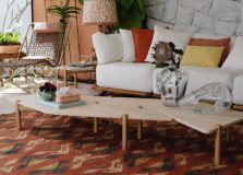 Lounge Protéa destaca mobiliário da Breton Salvador e traz simbologia da flor na CASACOR Bahia