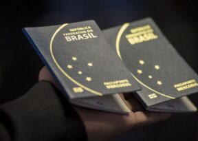 Viajantes brasileiros vão precisar de autorização digital para entrar na Europa