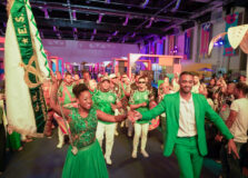 Expo Carnaval tem abertura concorrida em Salvador