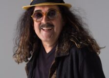 Exposição sobre Moraes Moreira recebe grande público em Salvador