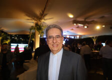 Padre Luís Simões celebra aniversário de ordenação sacerdotal