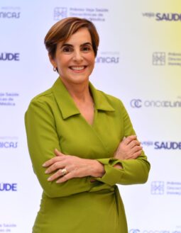 Médica baiana está entre as 100 mulheres mais influentes da oncologia em 2026