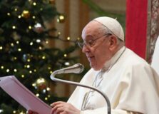 Papa Francisco tem melhora na condição clínica; informa Vaticano