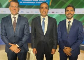 Prefeitura de Salvador recebe prêmio em Brasília