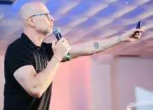 Ricardo Amorim e Fernando Scherer participam de evento em Salvador