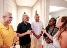 Músicos baianos se reúnem no Palácio de Ondina em Salvador