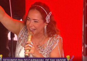 Sextou! Daniela Mercury abre segundo dia de Carnaval na Barra