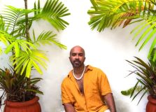 Bruno Capinan lança single homenageando Salvador