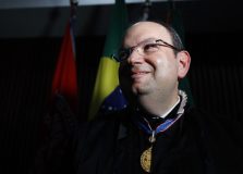 Desembargador Maurício Kertzman é empossado como membro efetivo do TRE