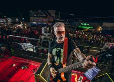 Tuca Fernandes levou o maior trio elétrico do mundo à Micareta de Feira