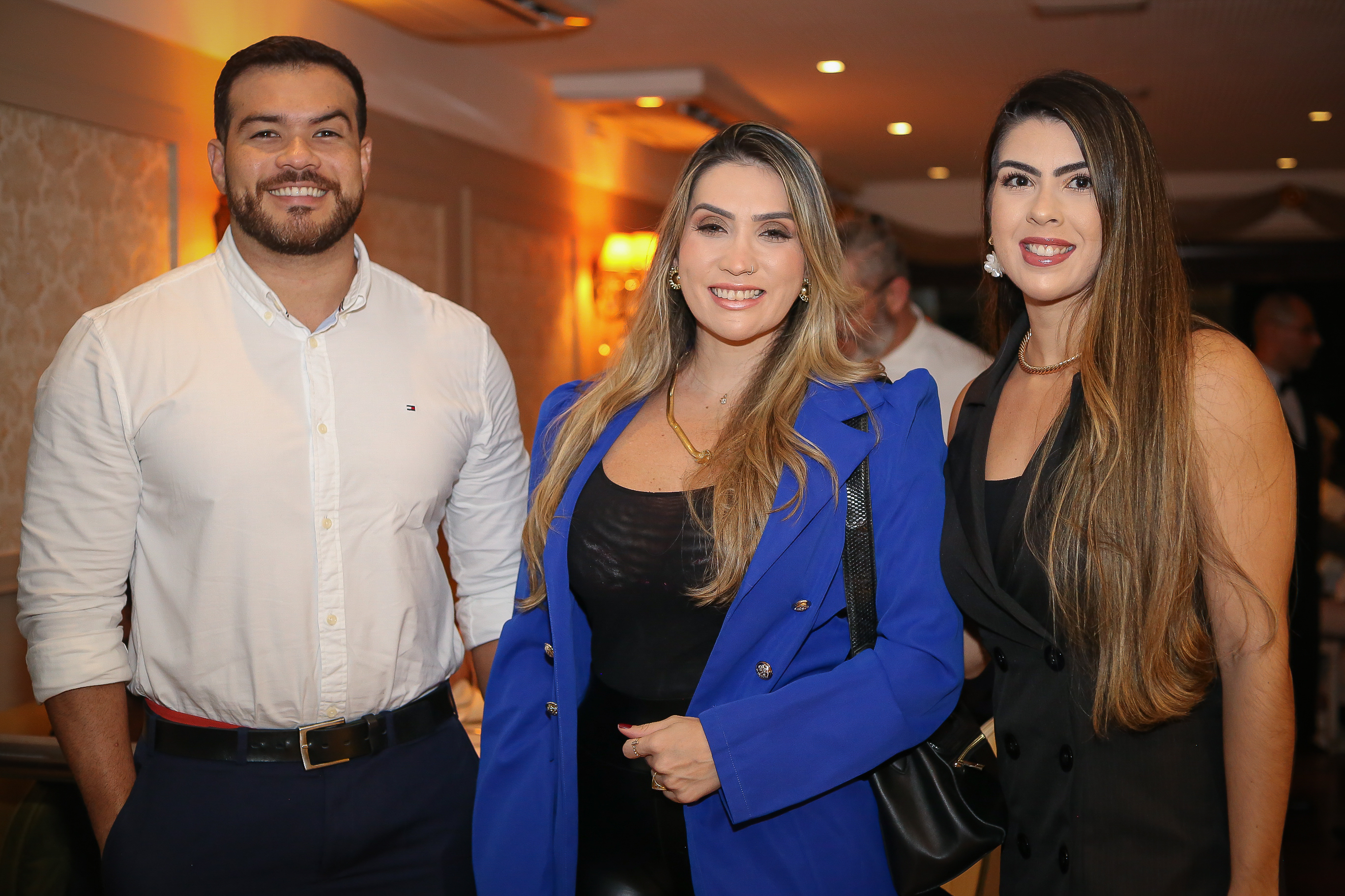 Bernard, Rebeca e Laila Bensabath