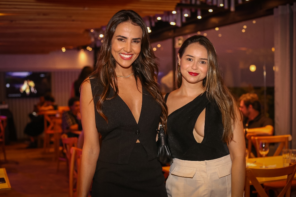 Rayane Neves e Ellen Castro