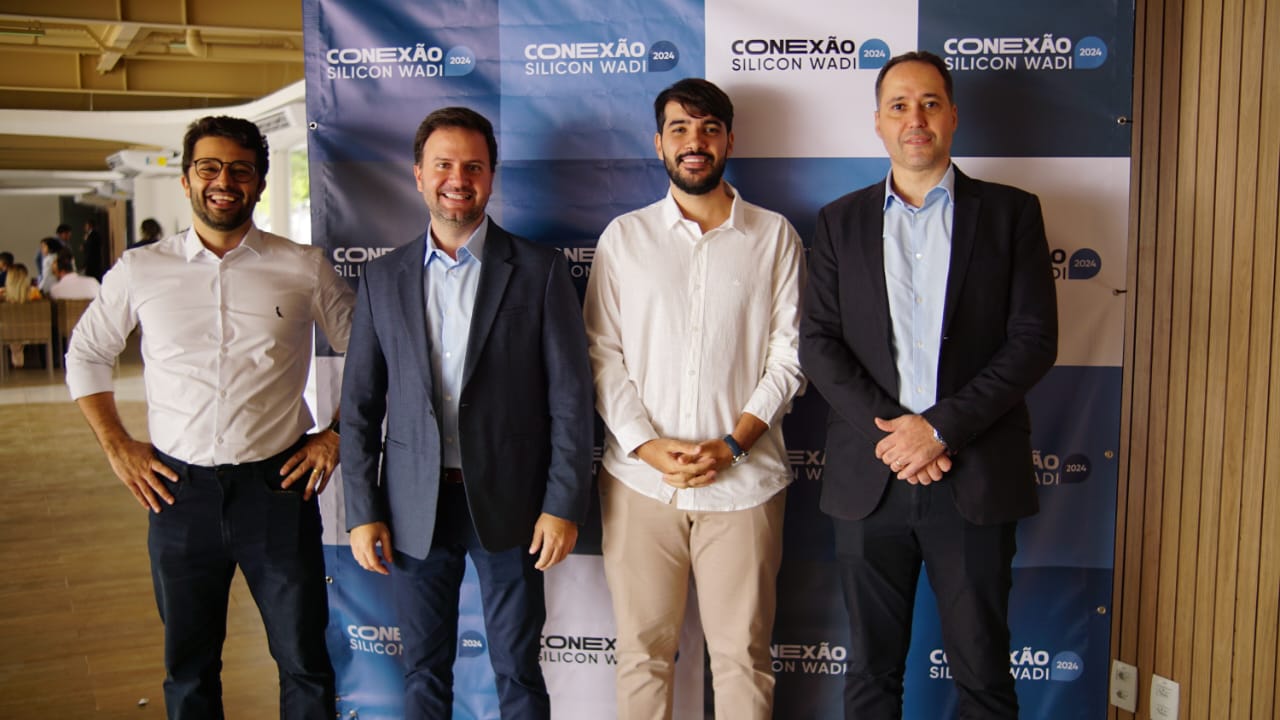 Diogo Dantas, Sócio-diretor da Bond Experience; Rafael Guedes, presidente do Parque Tecnológico; Illus Sancho, sócio-diretor da Bond Experience; e Bruno Pena, vice-presidente da Câmara do Comércio Bahia-Israel