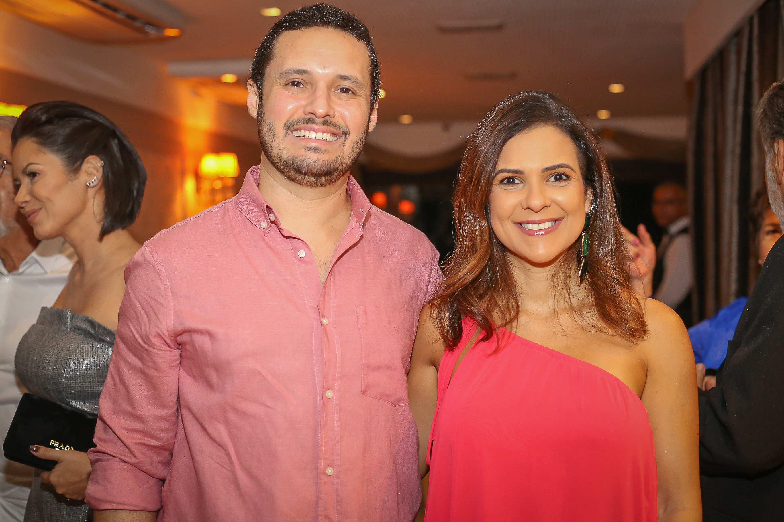 Gustavo Martins e Renata Bittencourt