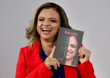 Kesley Jordana fará lançamento de seu primeiro livro em Salvador