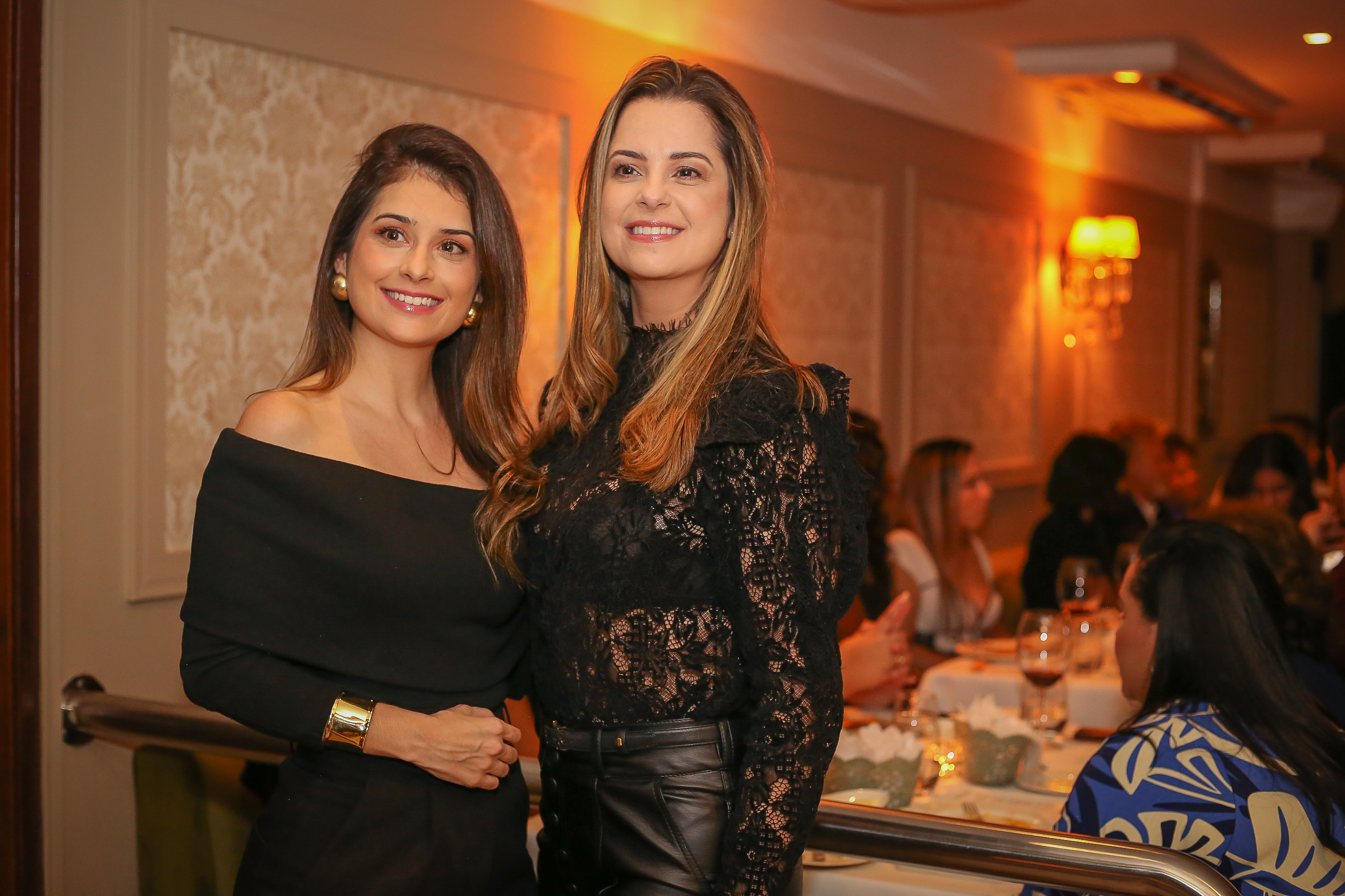 Marina e Juliana Oliveira