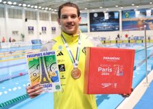 Nadador baiano garante vaga nos Jogos Olímpicos de Paris 2024