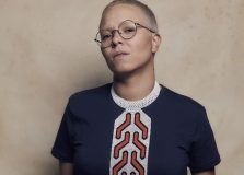 Maria Gadú revisita sua trajetória em apresentação única em Salvador