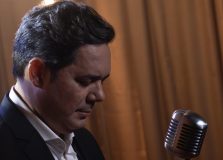 Luís Martins lança clipe romântico neste Dia dos Namorados