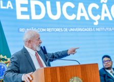 Lula pede flexibilização de docentes federais para negociações