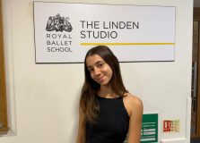 Bailarina baiana é aceita em instituição de ballet da Inglaterra