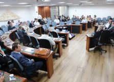 Desafios dos Distritos Industriais da Bahia são debatidos em reunião na FIEB