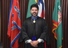 Em posse concorrida, Danilo Costa Luiz assume vaga de desembargador do TRE-BA