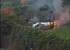 Avião com 62 pessoas a bordo cai em Vinhedo, no interior de SP