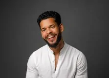 Festival em Praia do Forte terá Felipe Velozo como apresentador