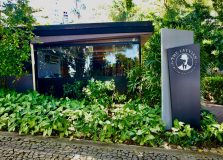 The Latvian ganha lounge externo e gastronomia contemporânea