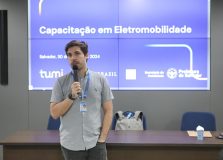 Servidores do trânsito recebem treinamento sobre eletromobilidade em Salvador