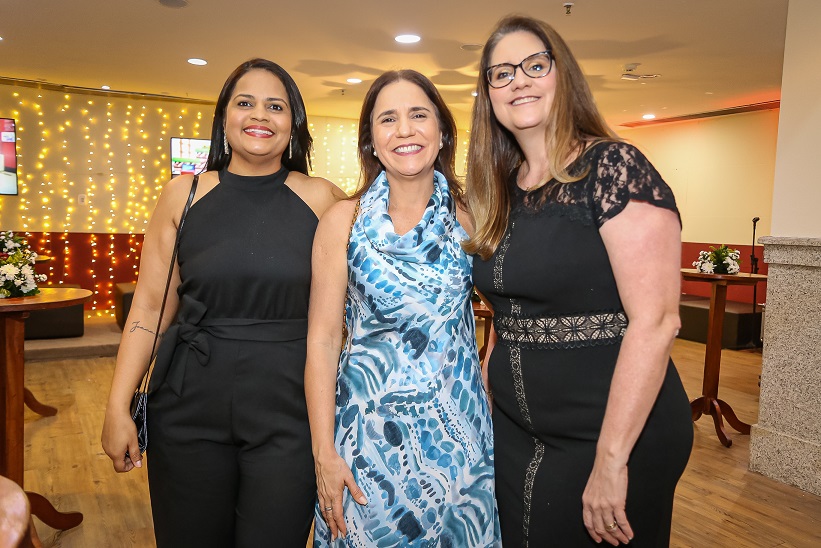 Verena Souza, Carolina Farias e Gabriela Sá