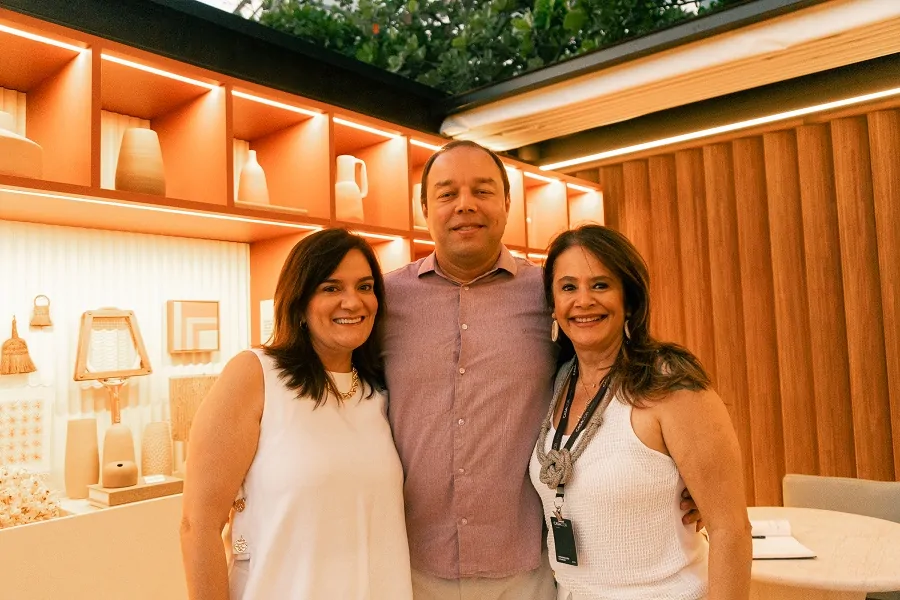 Fabíolla Martins, Léo James e Magali Santana