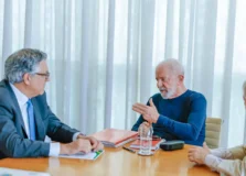 Lula realiza reuniões no Palácio da Alvorada após acidente doméstico