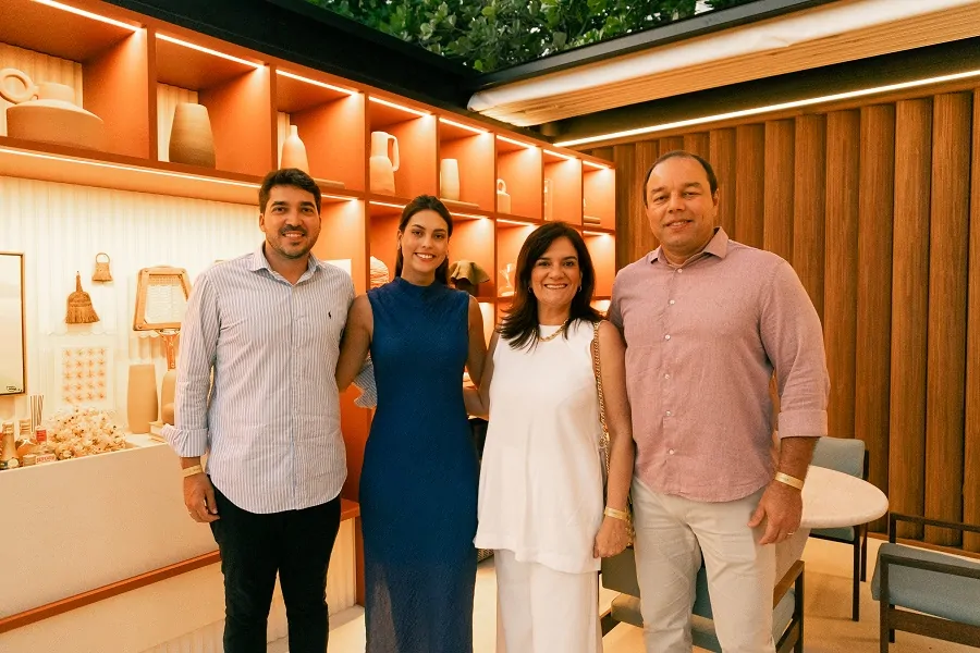 Márcio Tanajura, Eduarda Coelho, Fabíolla Martins e Léo James