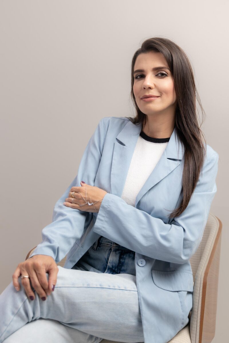 Iana M. Diniz.