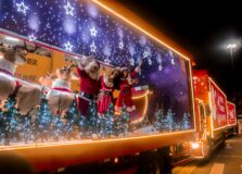Caravanas de Natal da Coca-Cola farão apresentações pela Bahia. Confira datas!