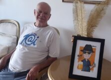 Roberval Luânia recebe homenagem do Sinapro-Bahia por sua atuação no mercado publicitário